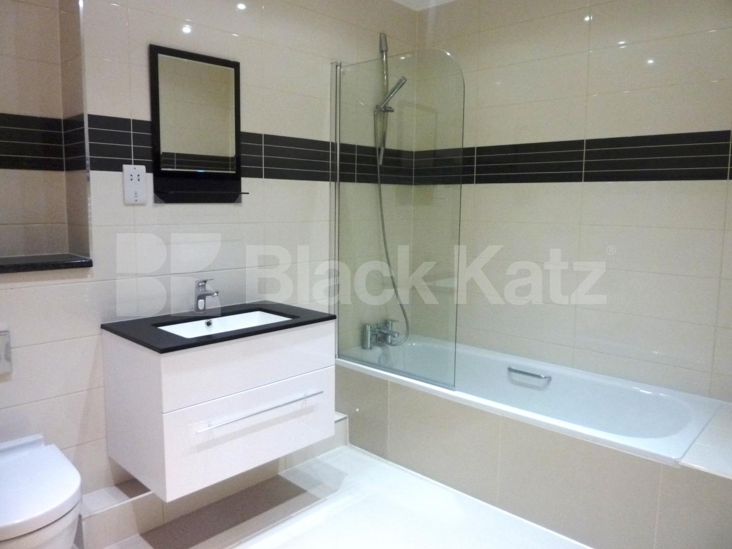 			NEW INSTRUCTION!, 2 Bedroom, 1 bath, 1 reception Flat			 York Way , KINGS CROSS / ISLINGTON